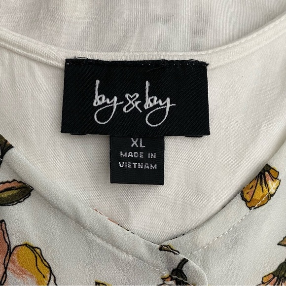 by & by Sheer Floral Sleeveless Blouse - Picture 6 of 7